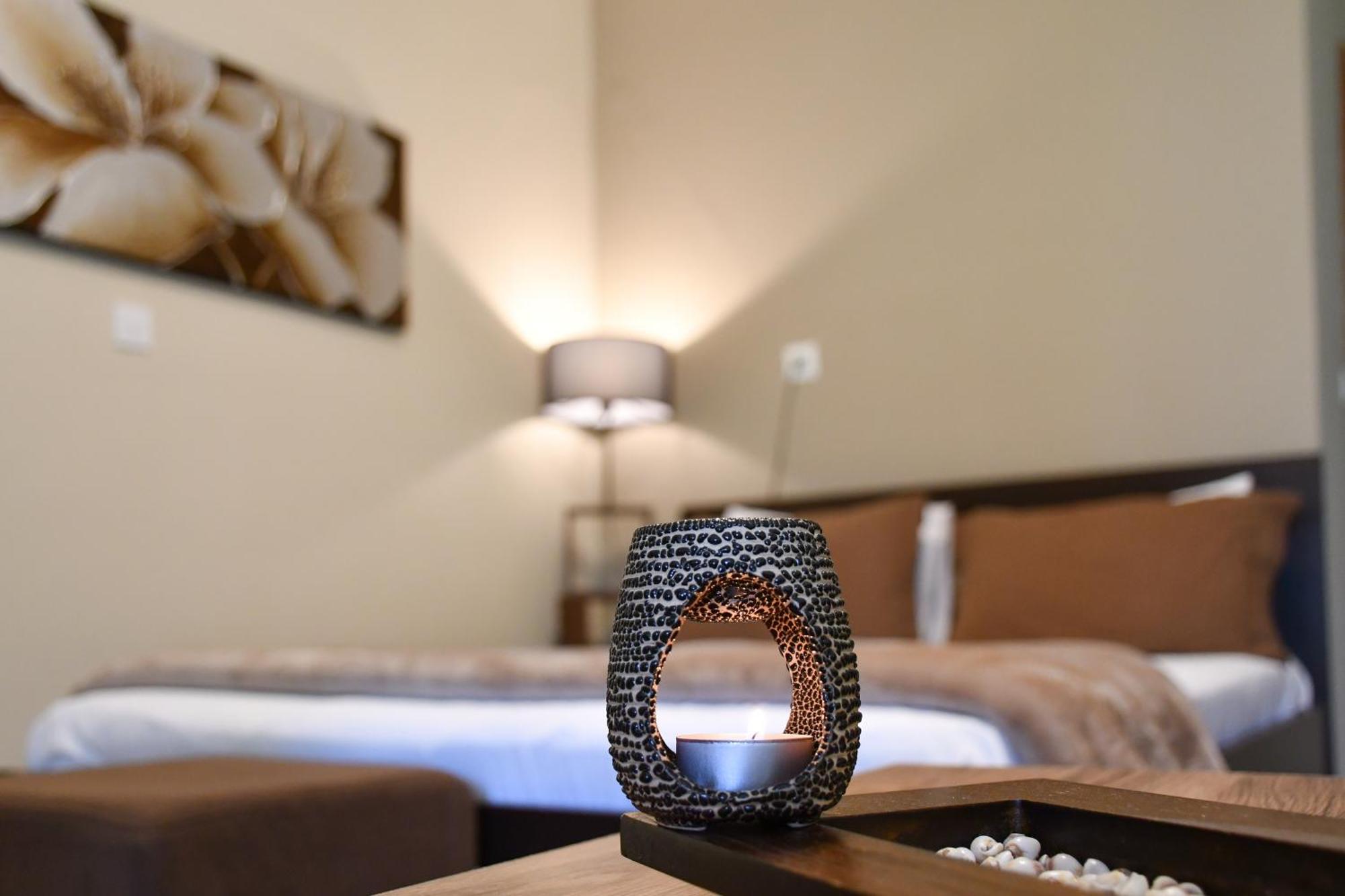 Toula Rooms Ángistron Exteriér fotografie