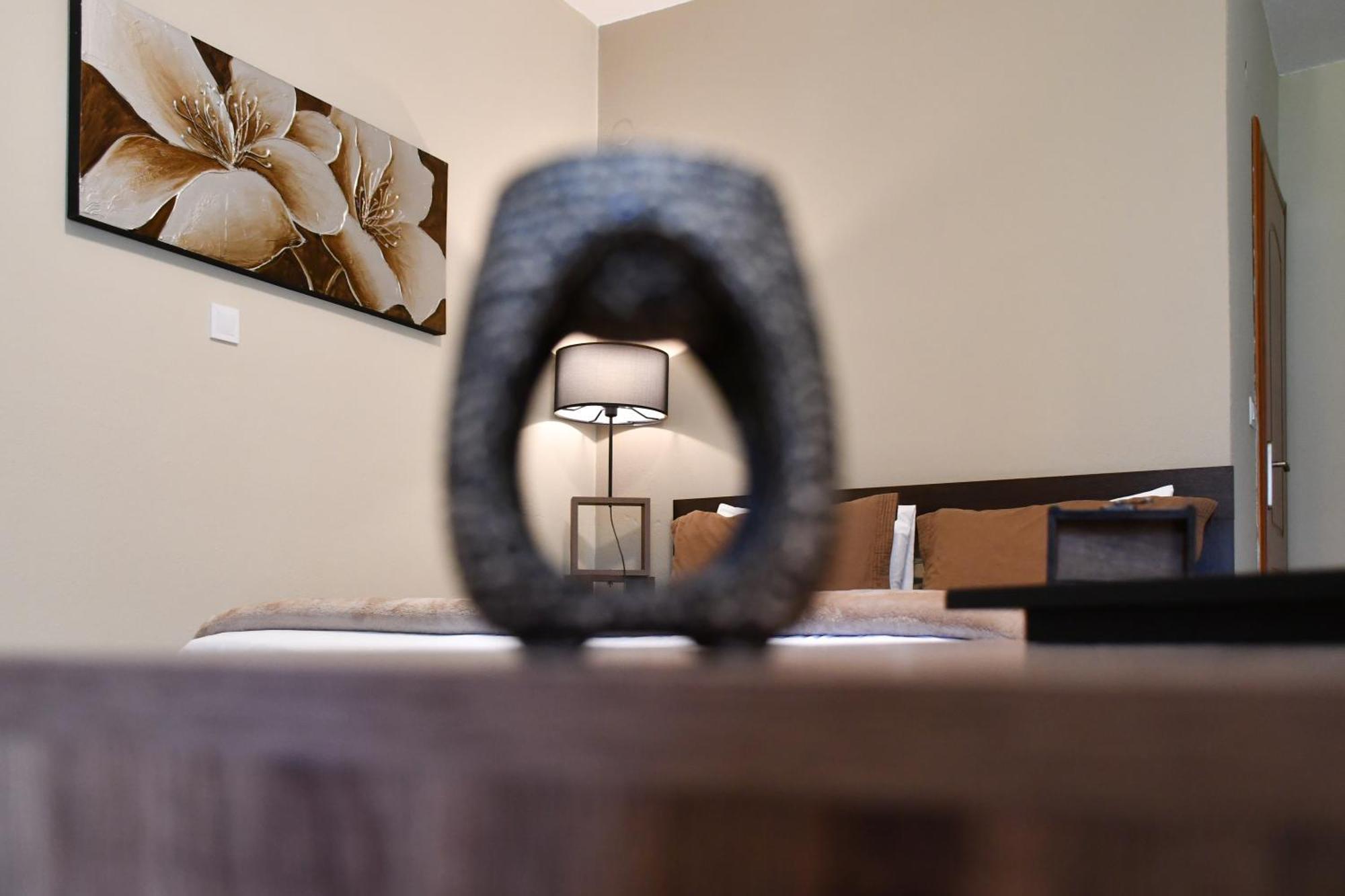 Toula Rooms Ángistron Exteriér fotografie