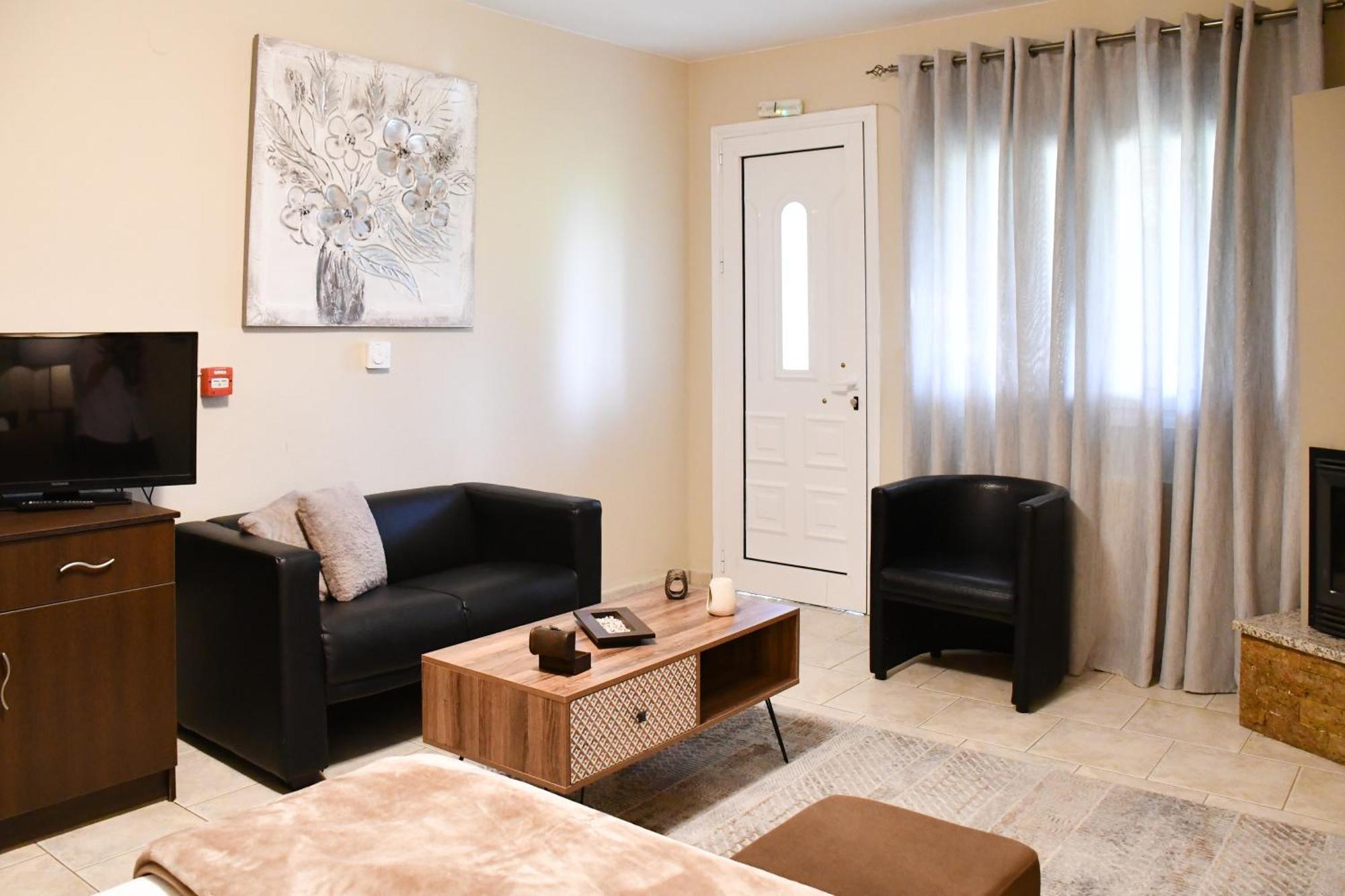 Toula Rooms Ángistron Exteriér fotografie