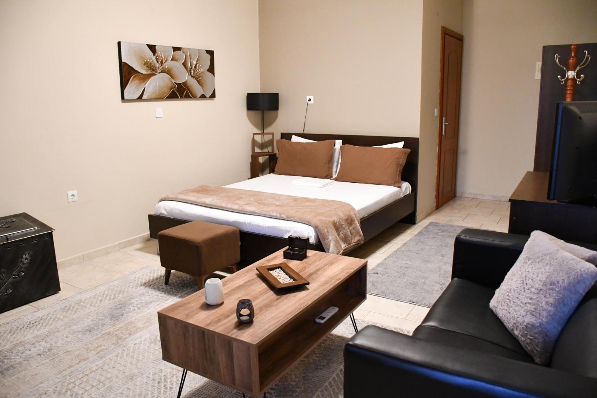 Toula Rooms Ángistron Exteriér fotografie