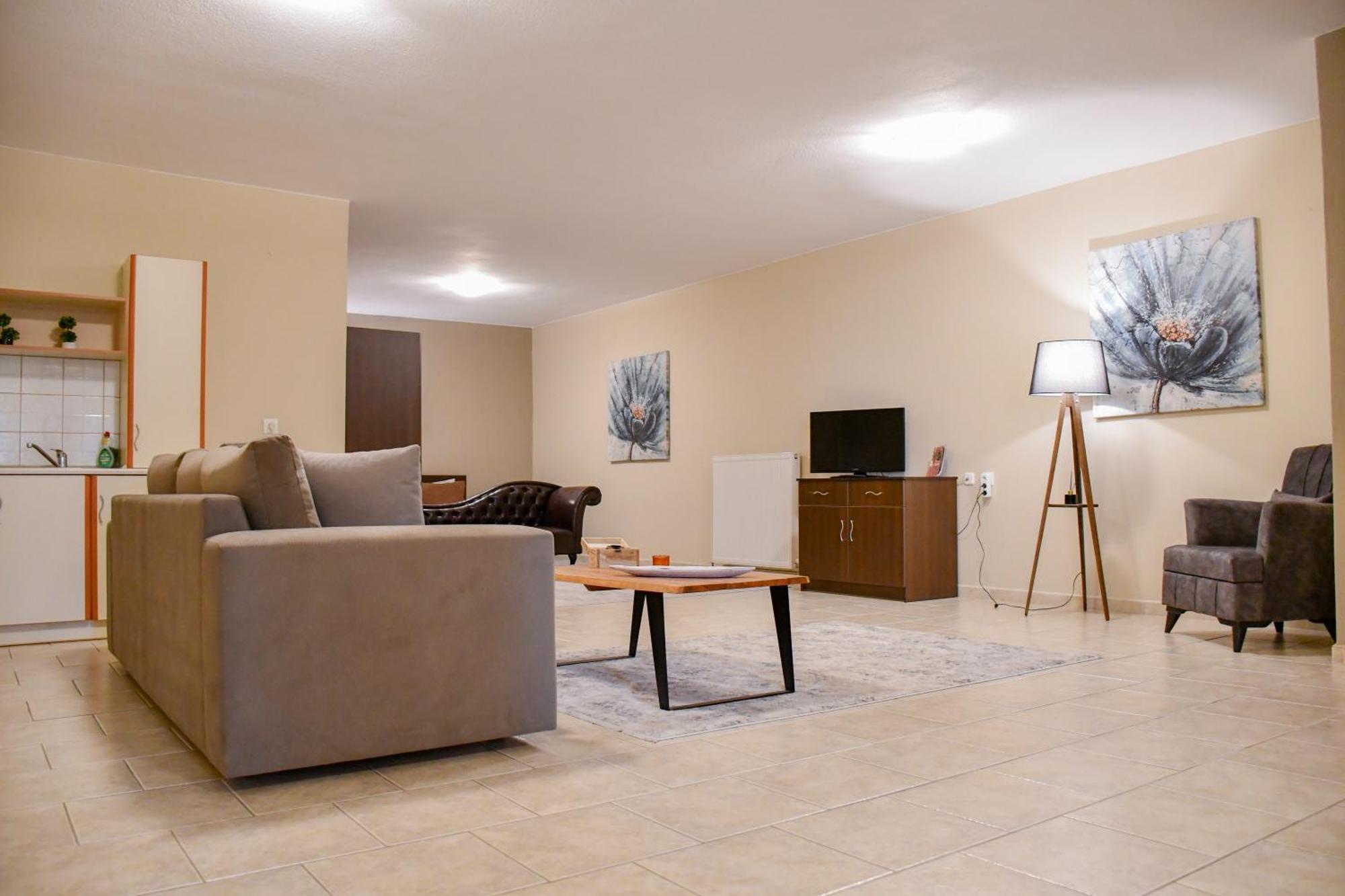 Toula Rooms Ángistron Exteriér fotografie